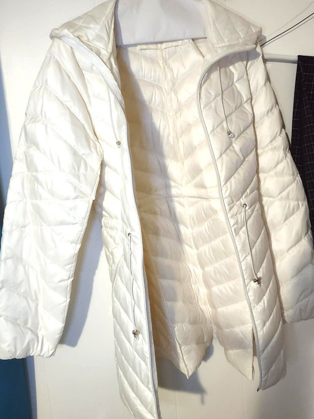 NWOT Gallery Puffer Coat - Mid Length - Size M - White - Picture 3 of 7